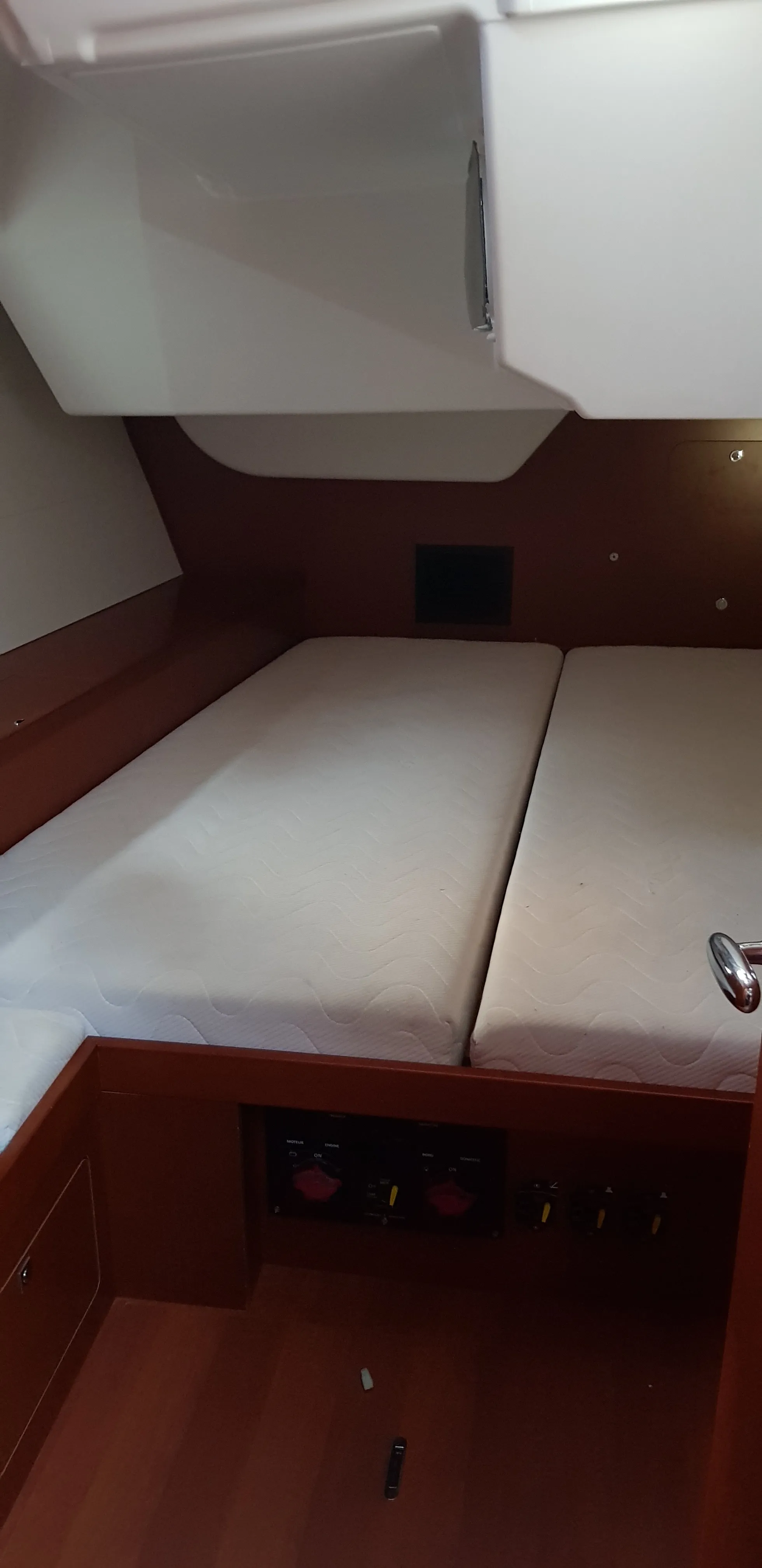 Oceanis 48 Senza Fine ( A/C and Generator ) — фотография яхты 11