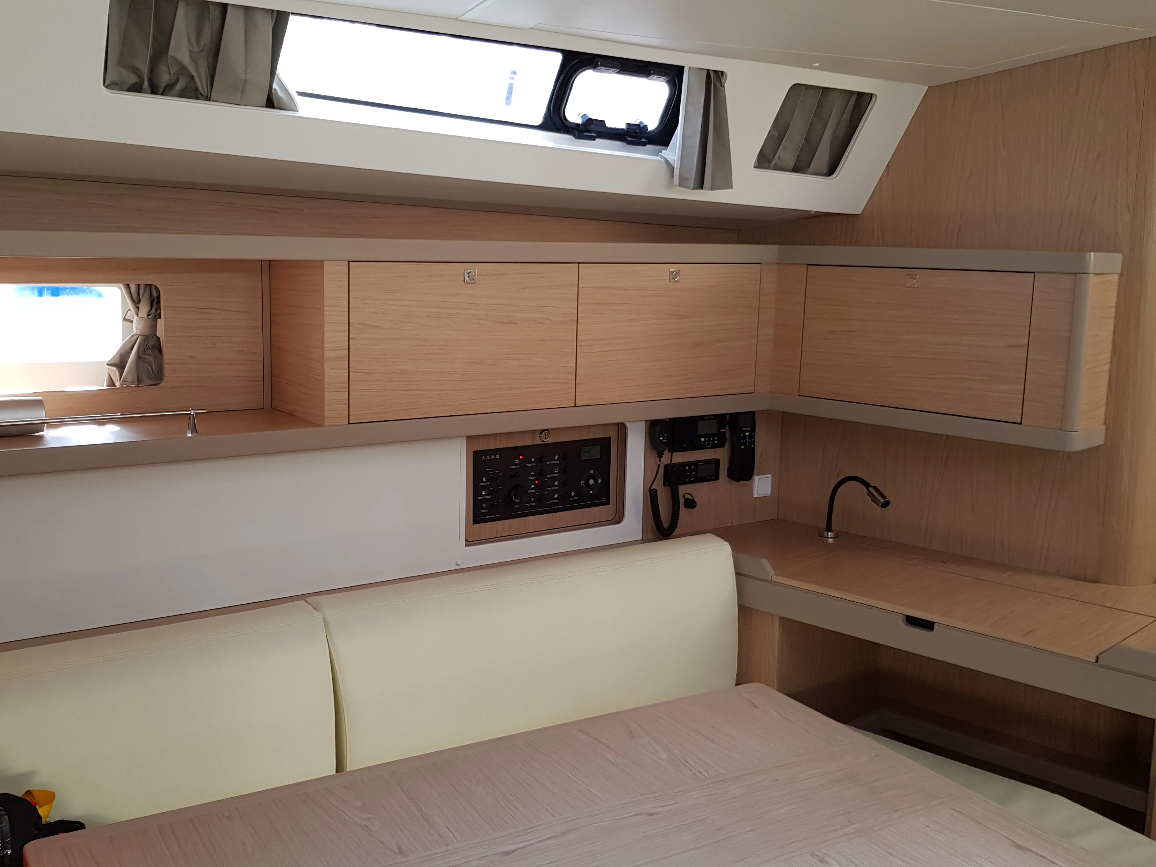 Oceanis 45 Senza Regole — foto dello yacht n. 6