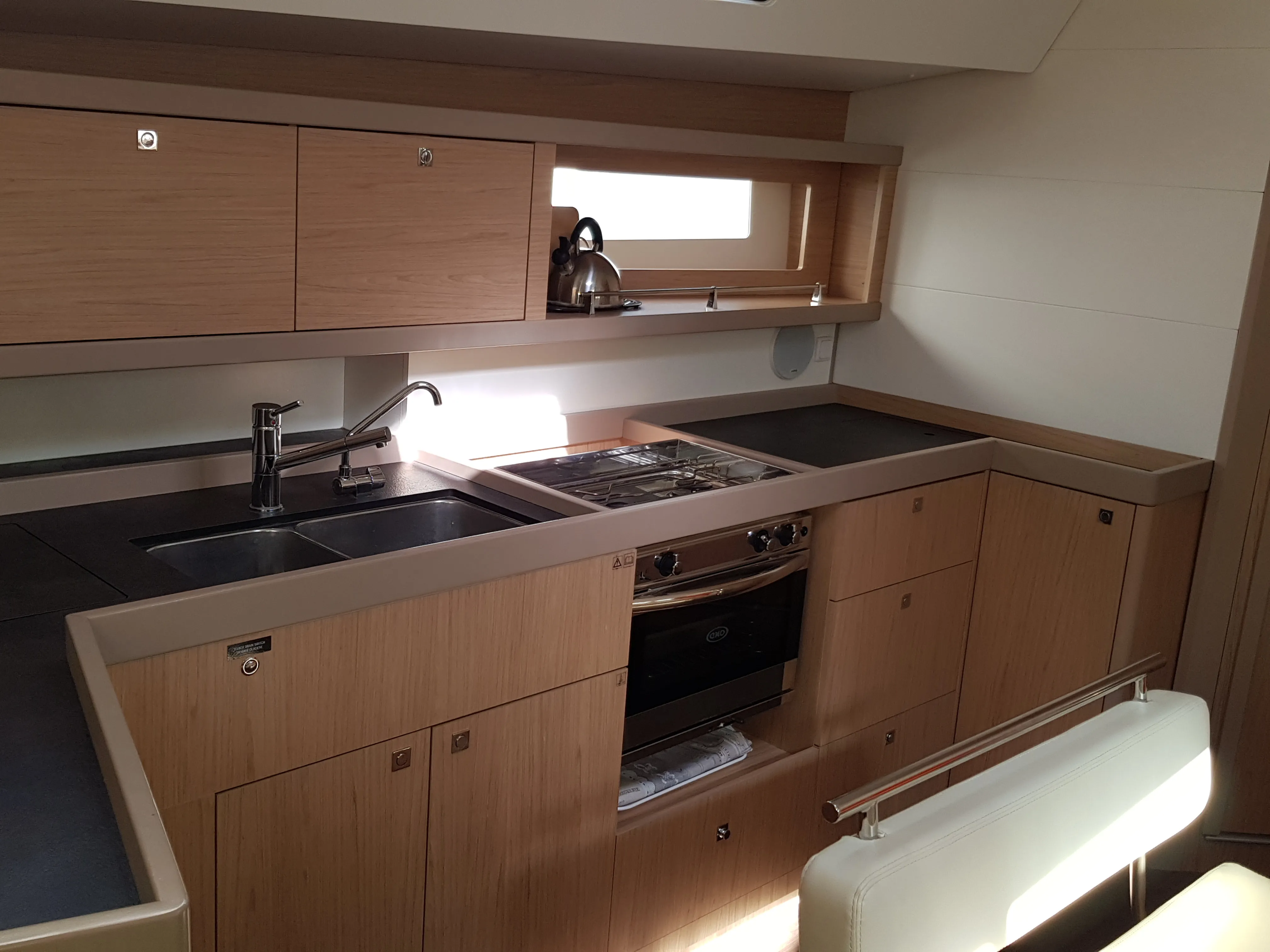 Oceanis 45 Senza Regole — foto dello yacht n. 3