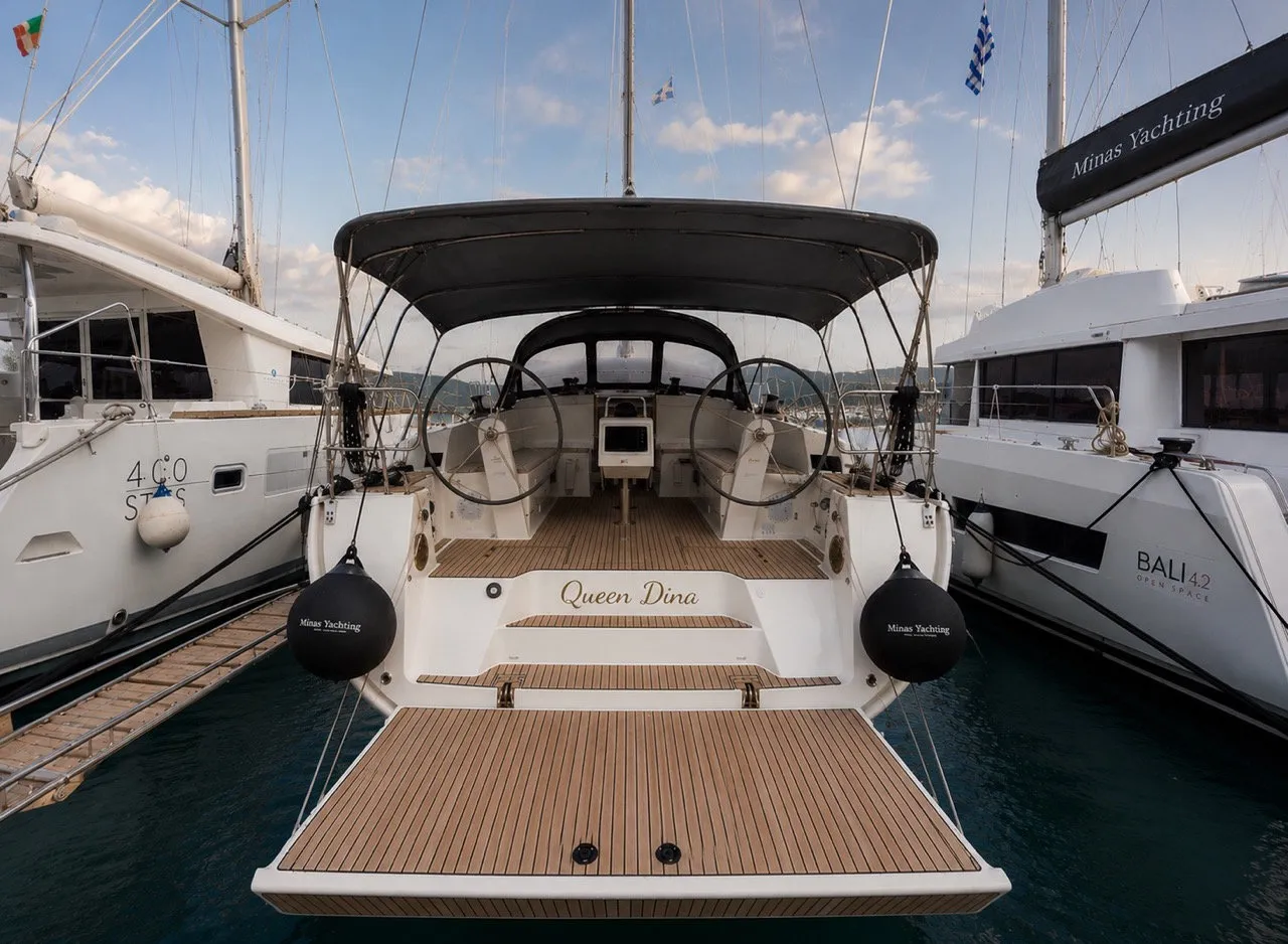 Bavaria Cruiser 46 Queen Dina — fotografia jachty 2