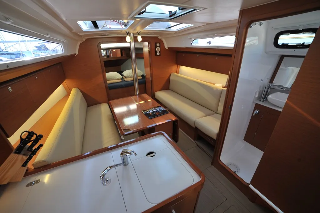 Dufour 360 Grand Large Karibu — yacht photo 12