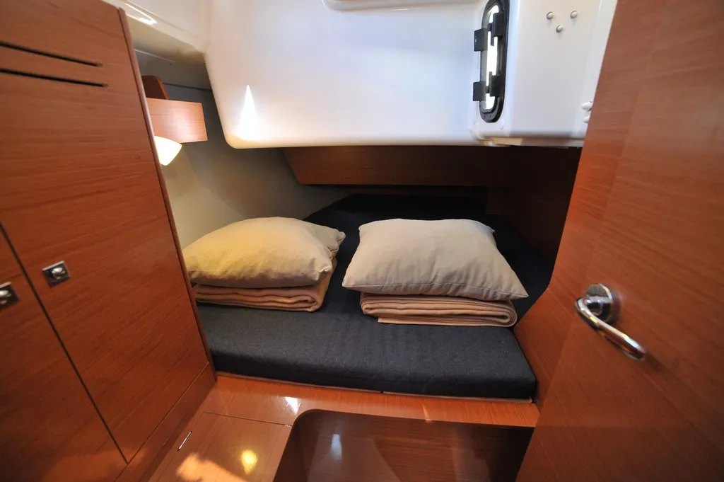 Dufour 360 Grand Large Karibu — yacht photo 30