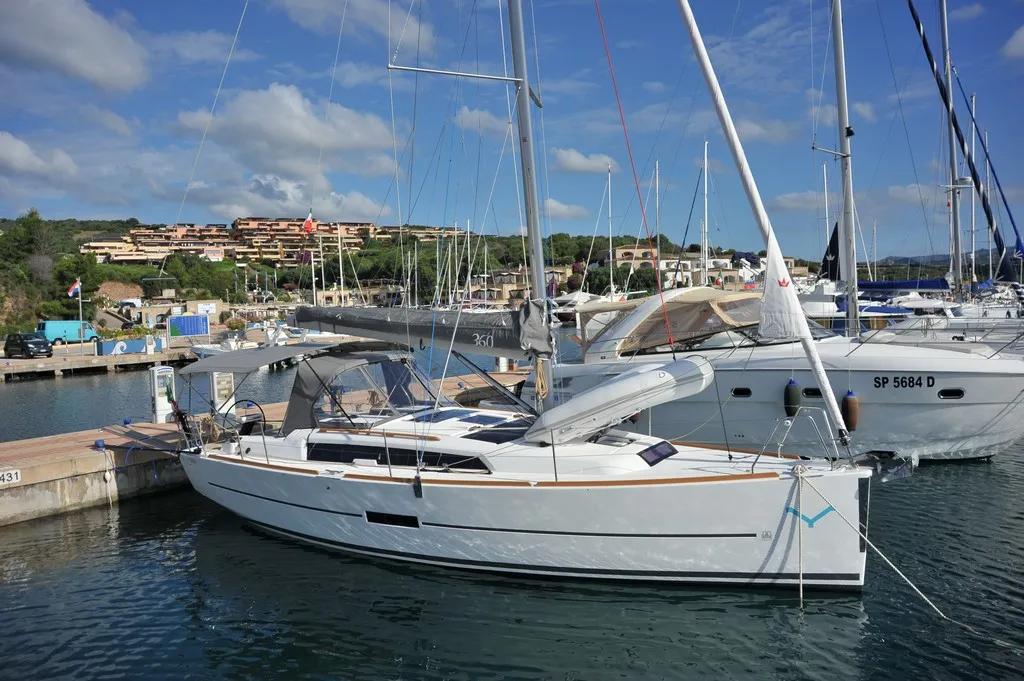 Dufour 360 Grand Large Karibu — yacht photo 13