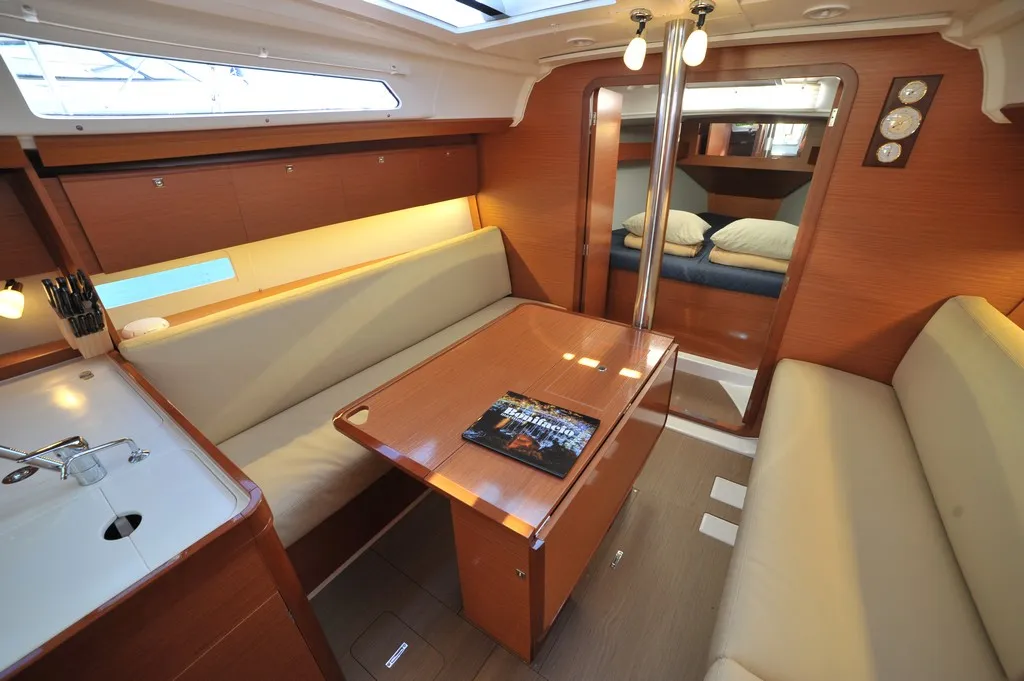 Dufour 360 Grand Large Karibu — yacht photo 10