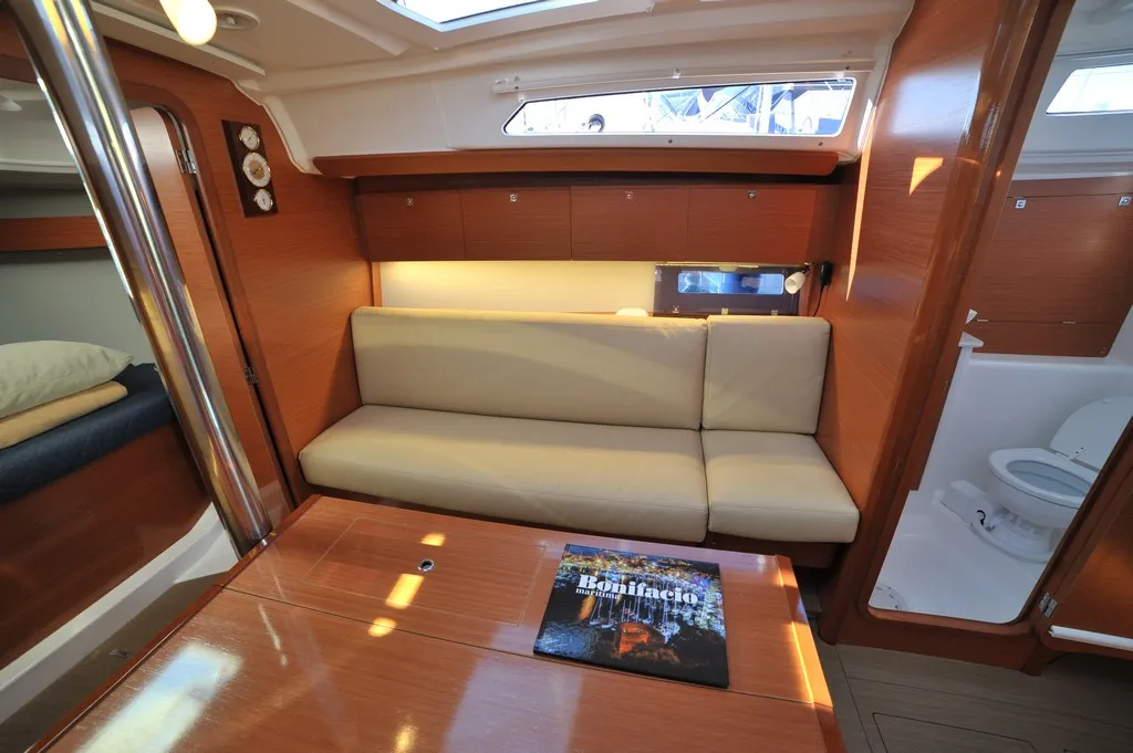 Dufour 360 Grand Large Karibu — yacht photo 4