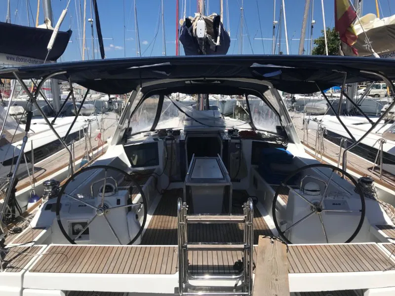 Oceanis 45 Alboran Gin Tonic (Radazul) — foto dello yacht n. 1