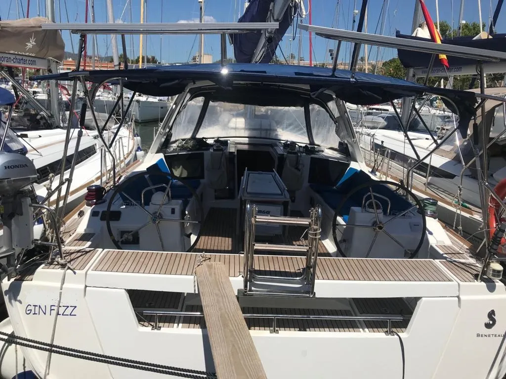 Oceanis 45 Alboran Gin Fizz (Radazul) — foto dello yacht n. 1
