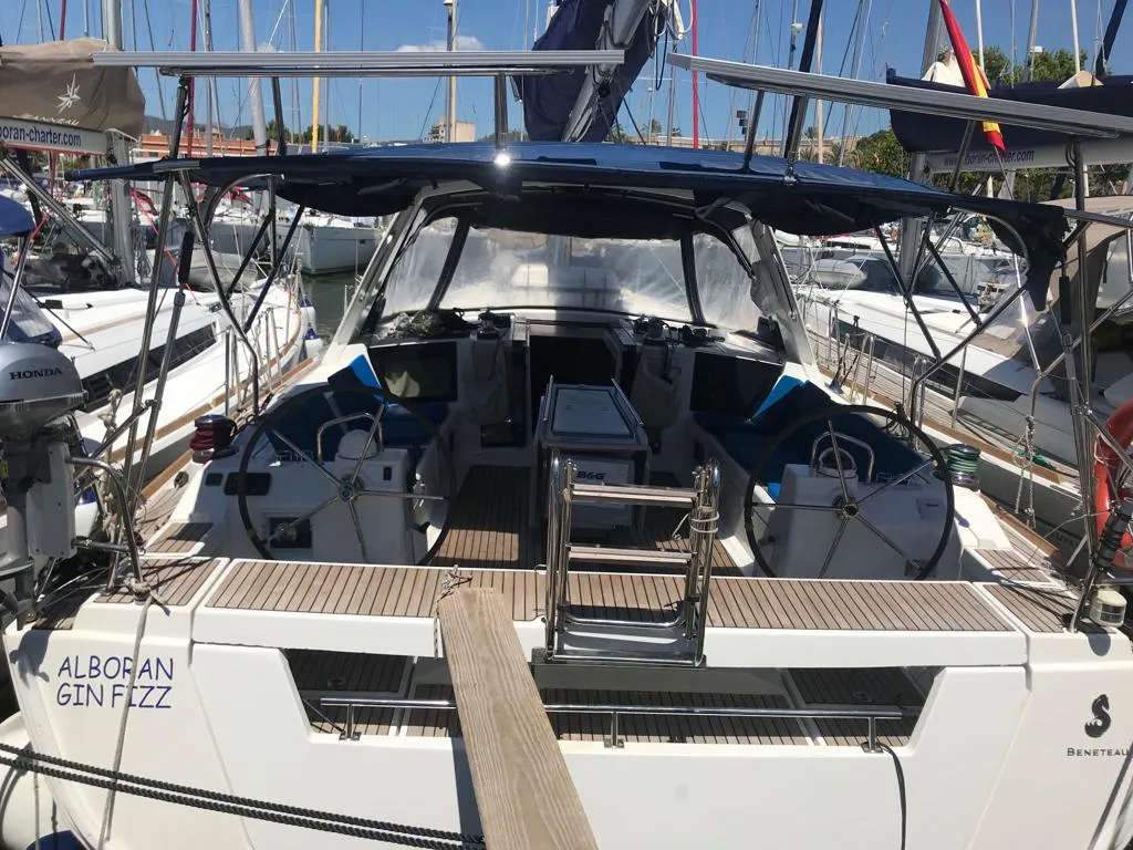Oceanis 45 Alboran Gin Fizz (Radazul) — foto dello yacht n. 16