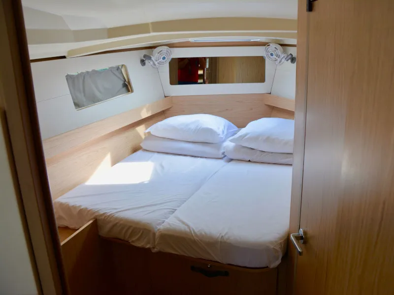 Oceanis 41.1 Honey — foto dello yacht n. 9