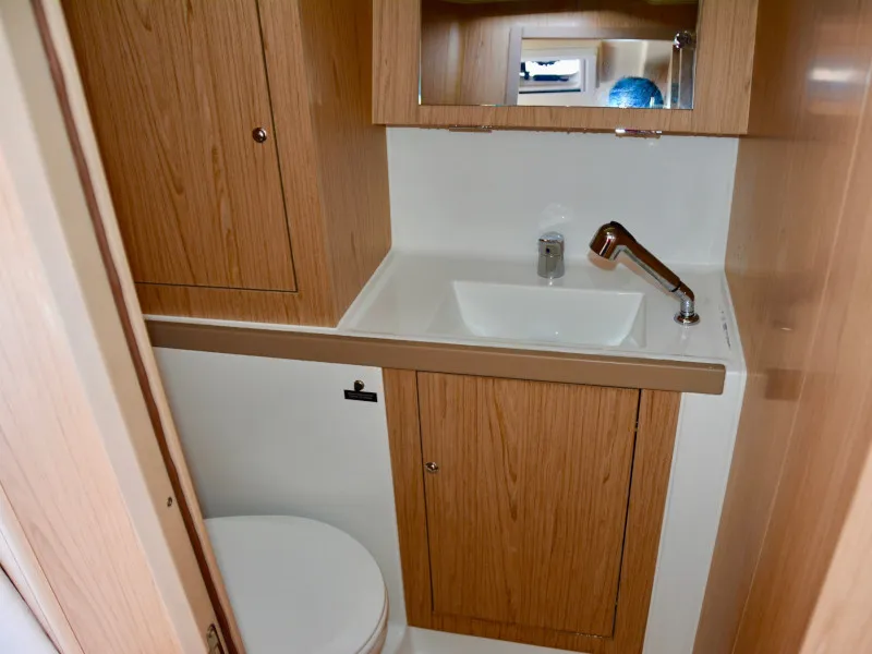 Oceanis 41.1 Honey — foto dello yacht n. 4