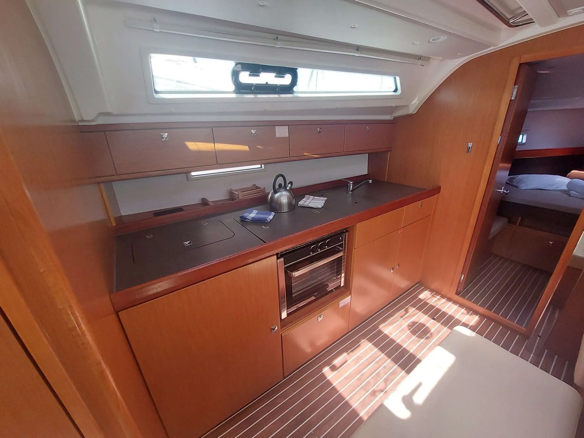 Bavaria Cruiser 41 — jahtikuva 2