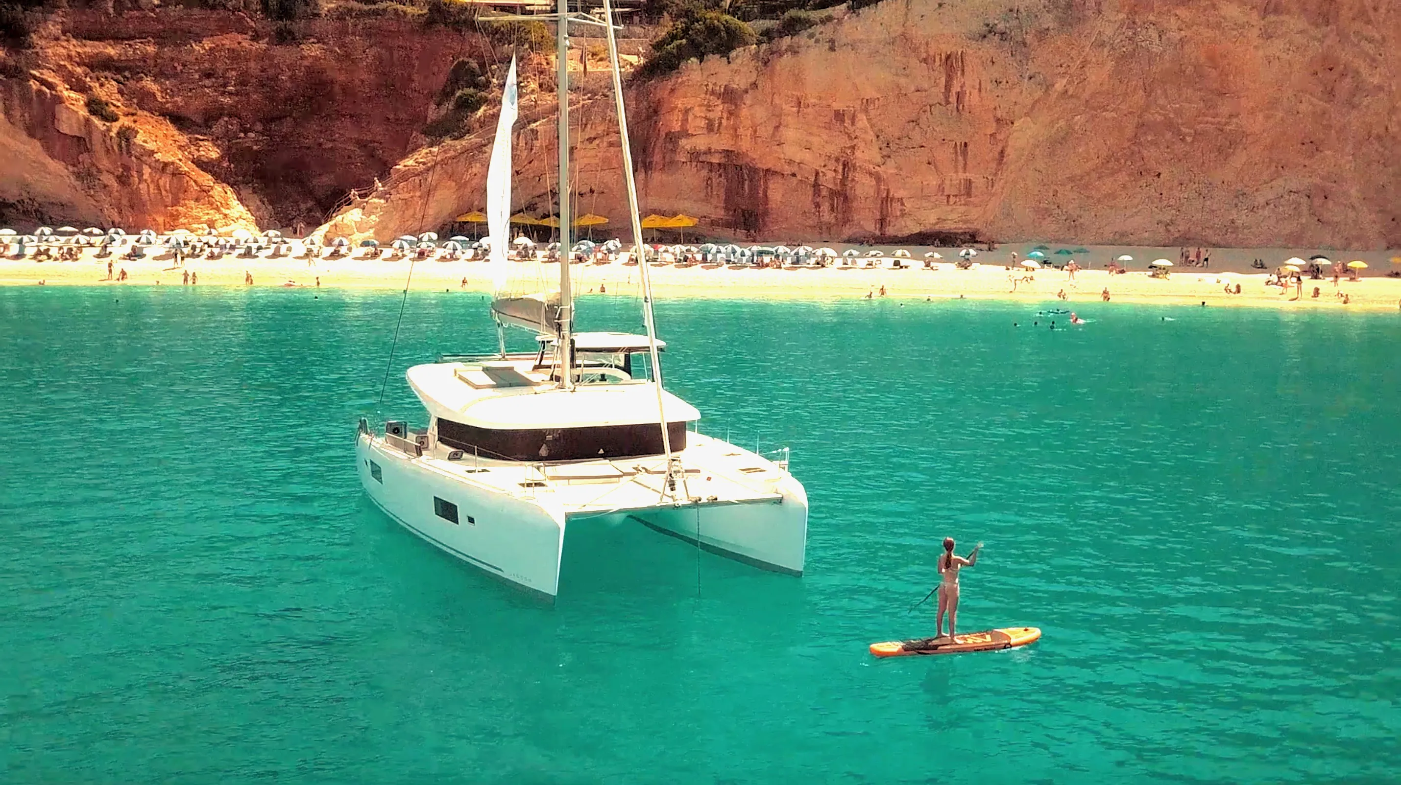 Lagoon 42 No Name: Forward Cabin #1 (Cabin Charter 2 pax) FULLY CREWED, ALL EXPENSES — jahifoto 2
