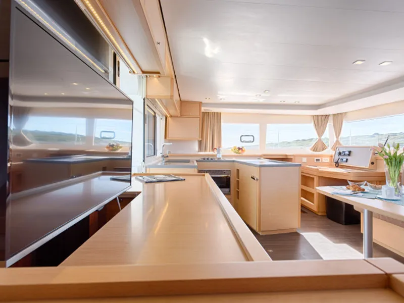 Lagoon 450 Fly METRA — jahifoto 2