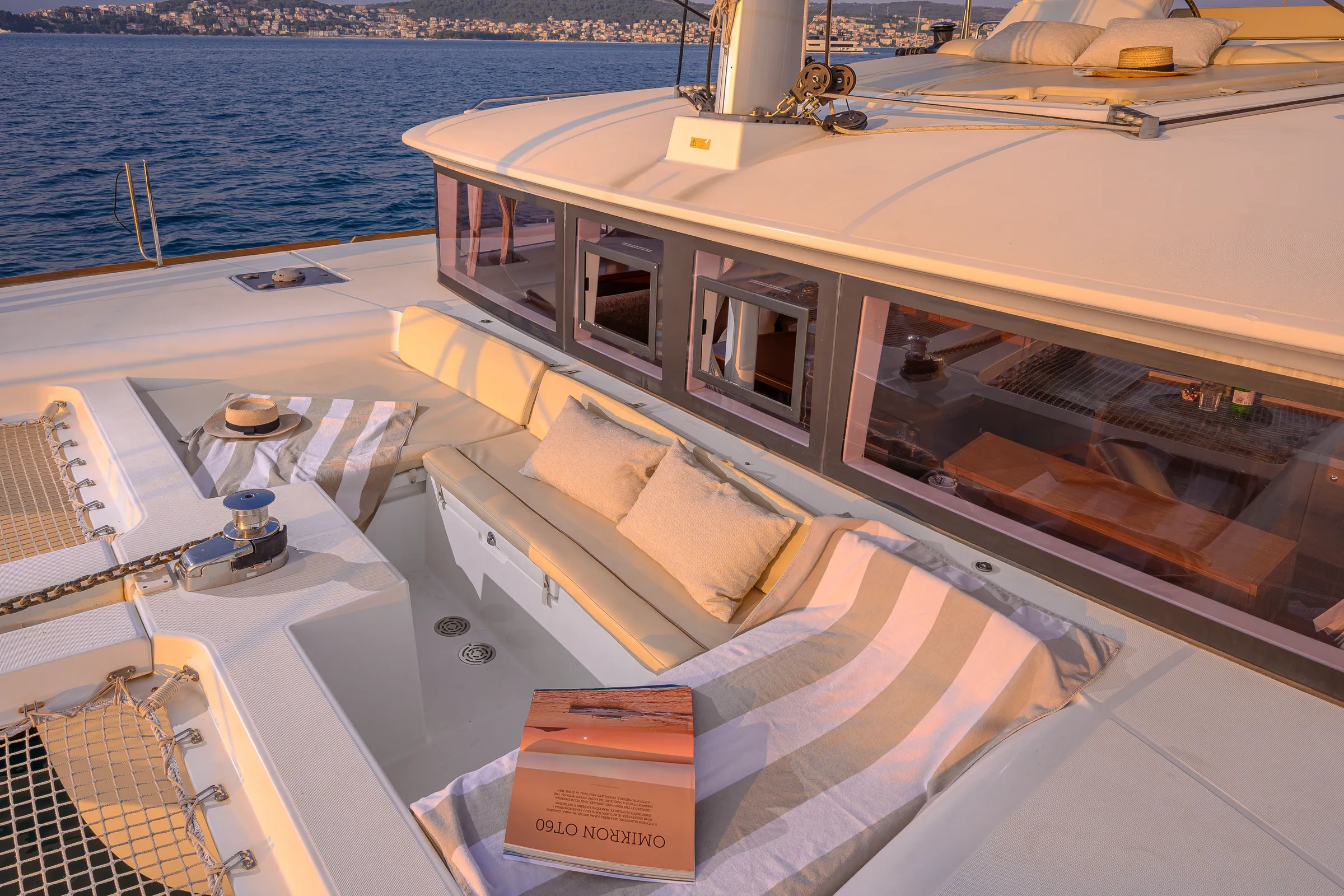 Lagoon 450 Fly BLUE BERRY — jahifoto 3