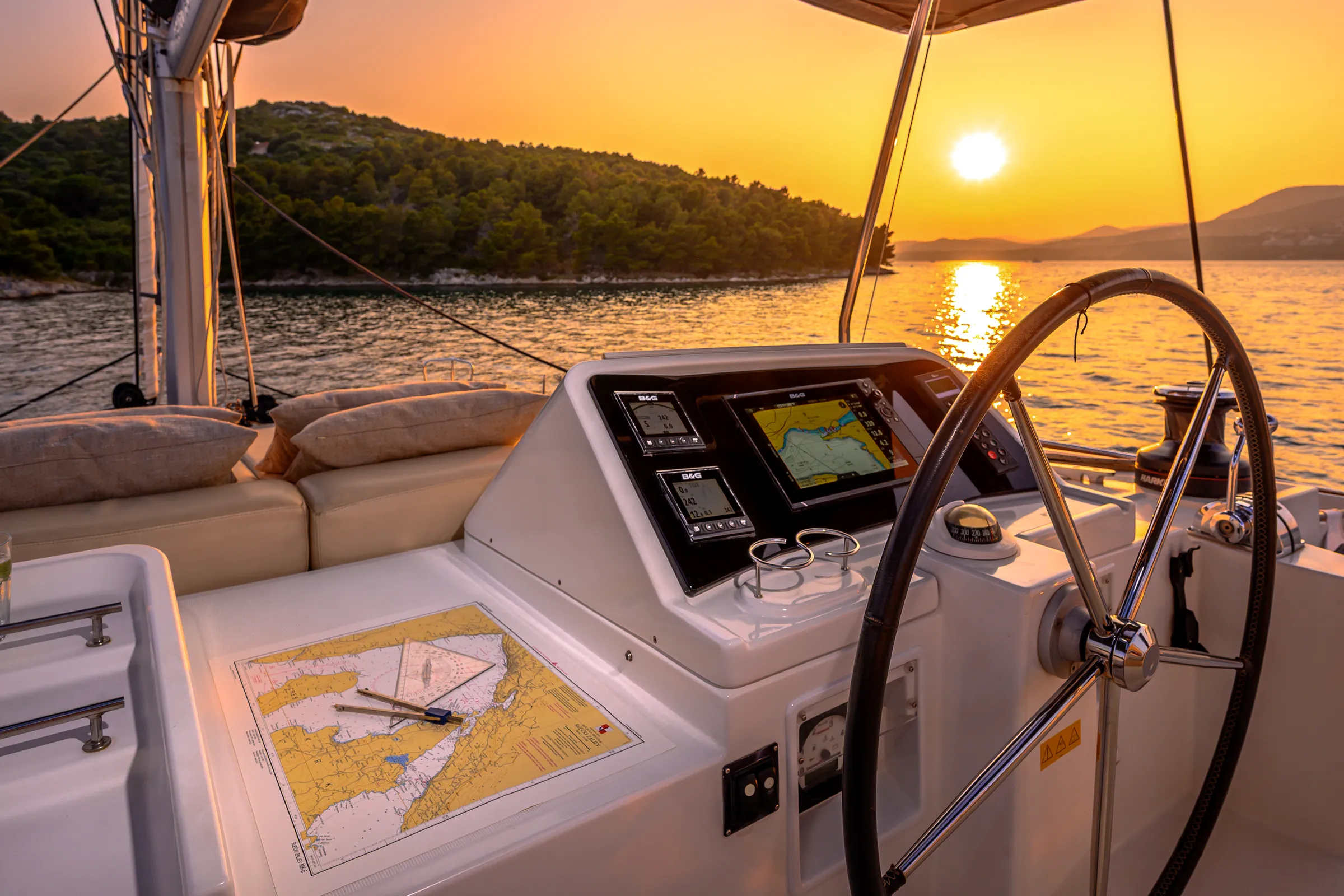 Lagoon 450 Fly BRIGHT MOON — jahifoto 2