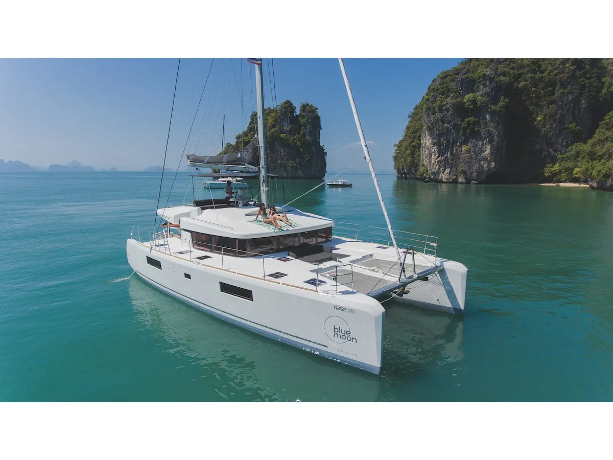 Lagoon 52F Blue Moon — foto dello yacht n. 1