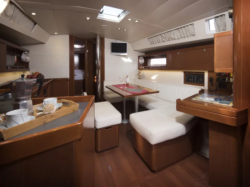 Oceanis 45 FRIDA — jahtikuva 4