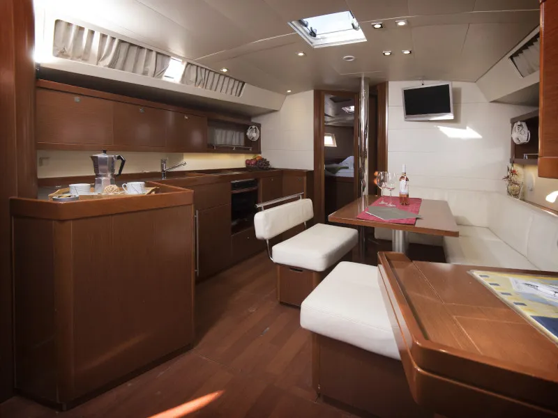 Oceanis 45 FRIDA — jahtikuva 8