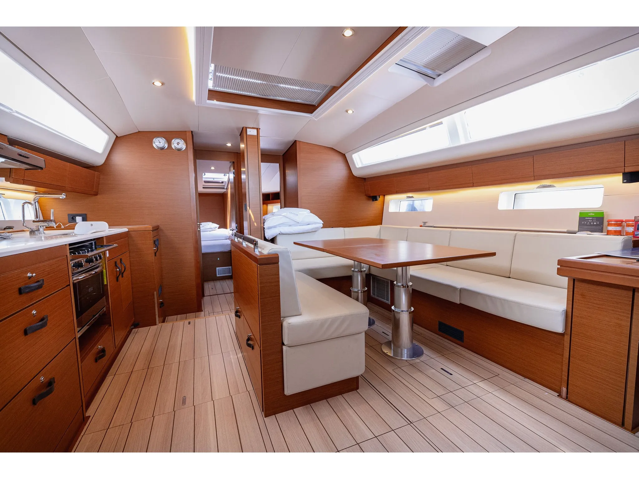 Jeanneau 54 Il Gatto — yacht photo 19