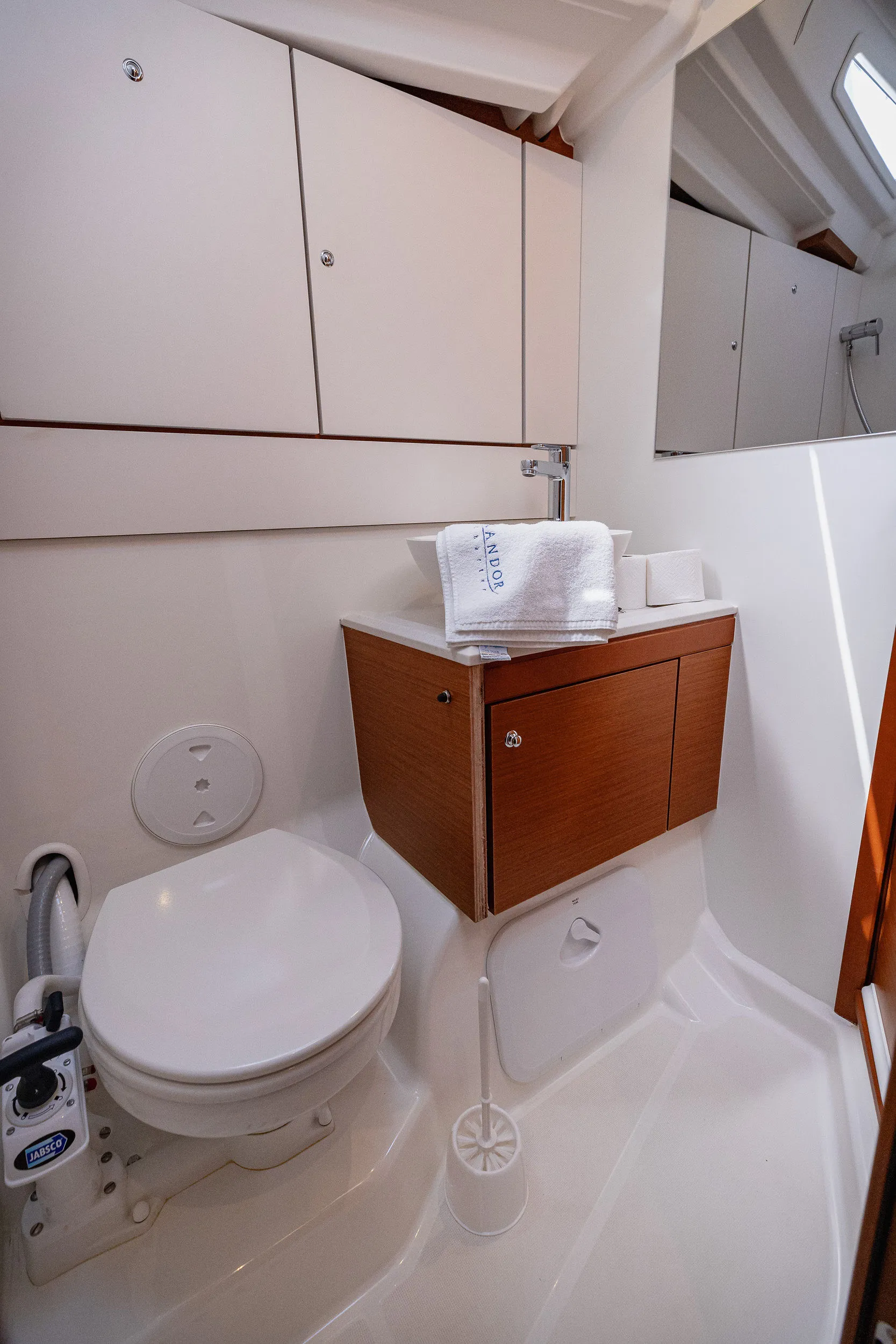 Jeanneau 54 Il Gatto — yacht photo 25