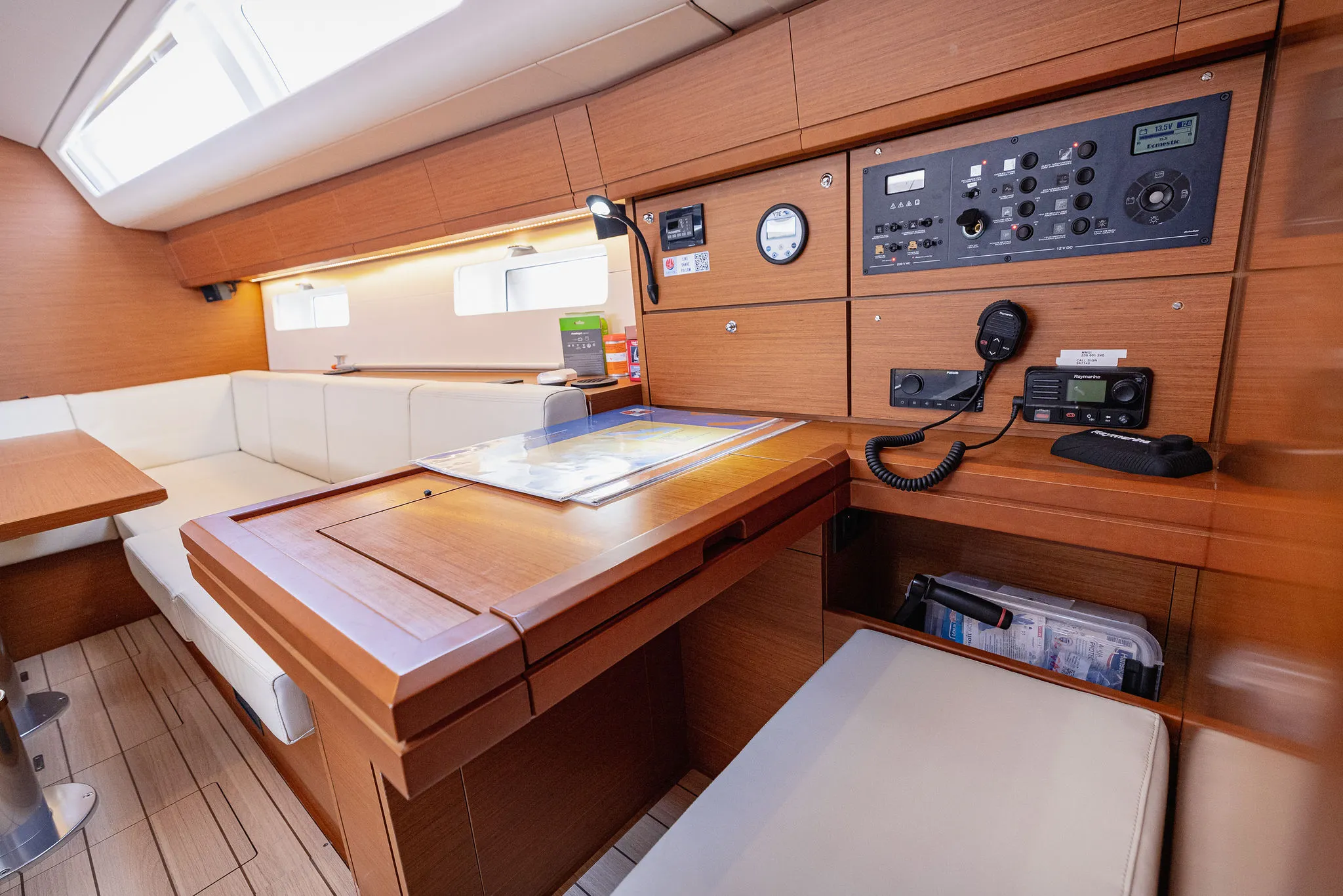 Jeanneau 54 Il Gatto — yacht photo 15
