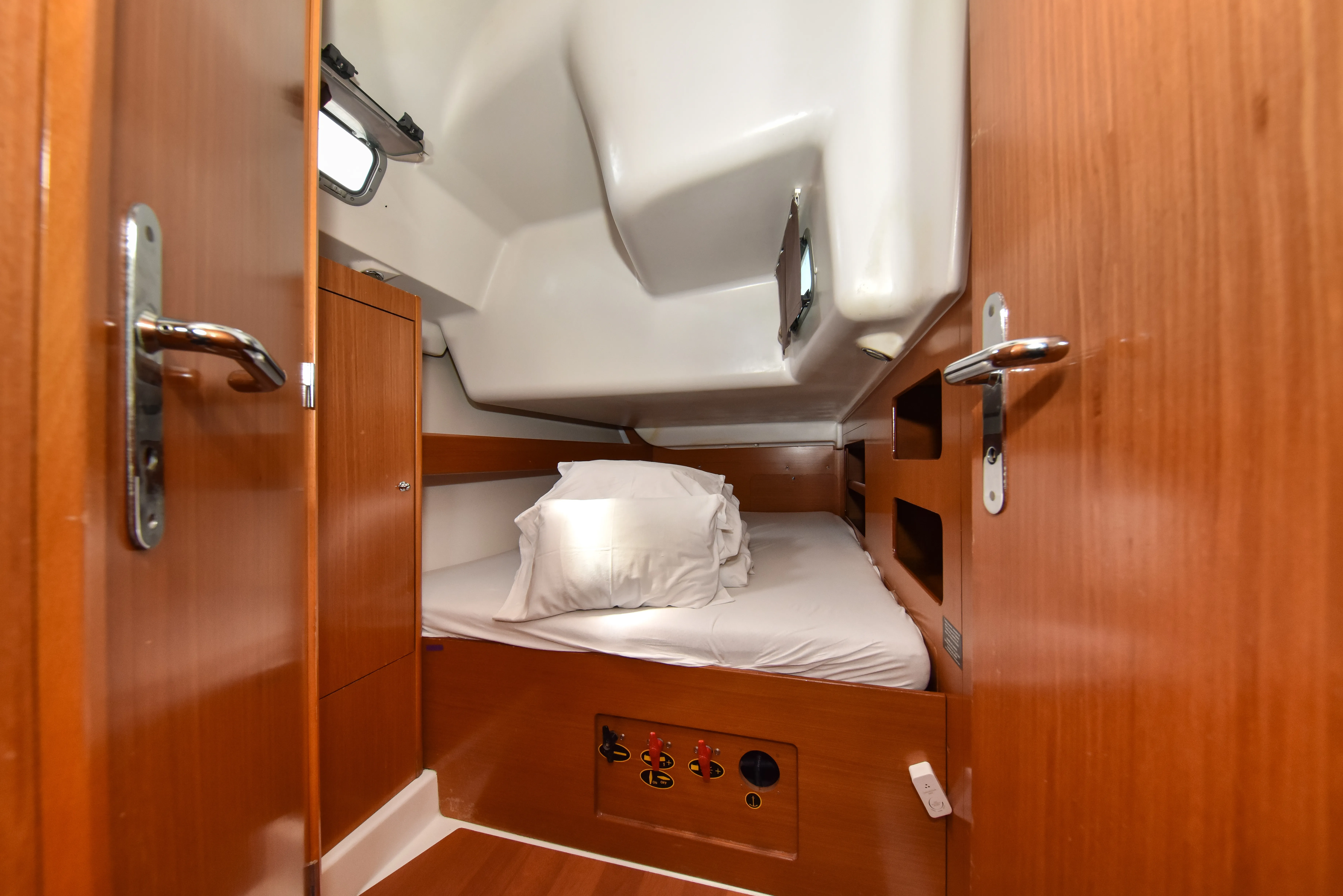 Cyclades 50.5 Principessa — yacht photo 8