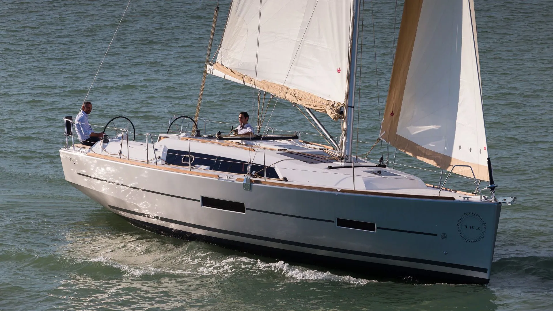 Dufour 382 Grand Large Regor — foto dello yacht n. 2