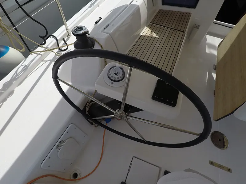 Dufour 430 Magdalena — yacht photo 10