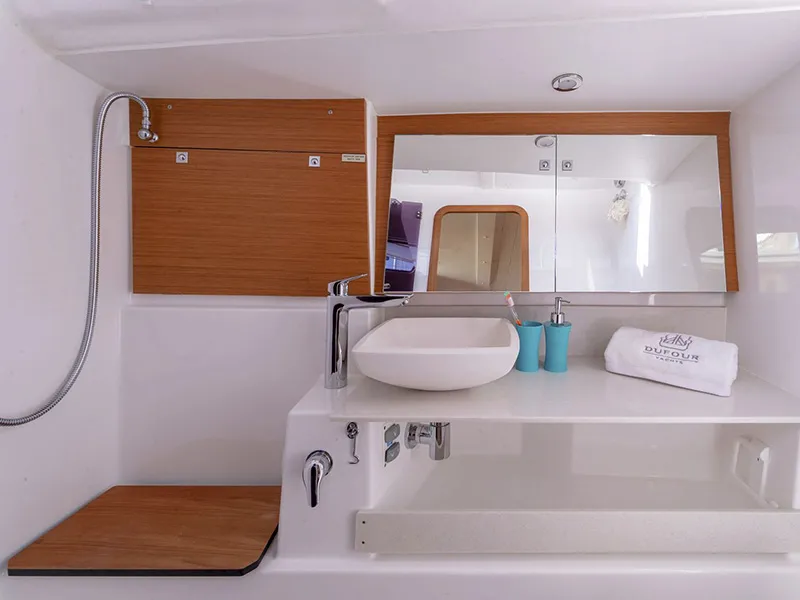 Dufour 430 Magdalena — yacht photo 3