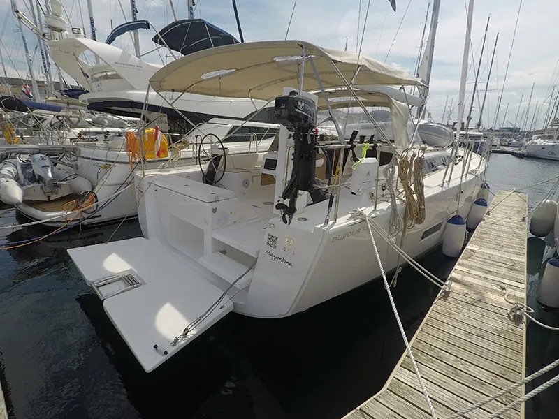 Dufour 430 Magdalena — yacht photo 13