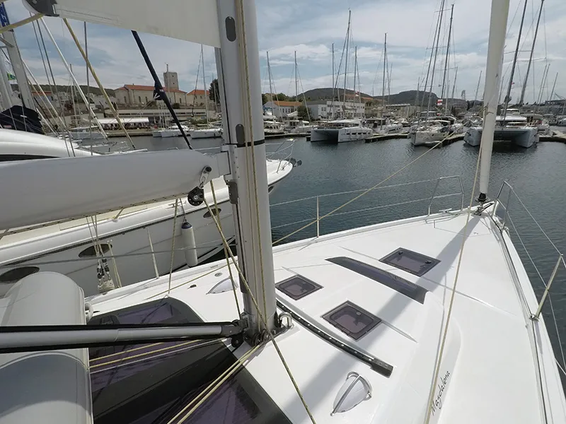 Dufour 430 Magdalena — yacht photo 21