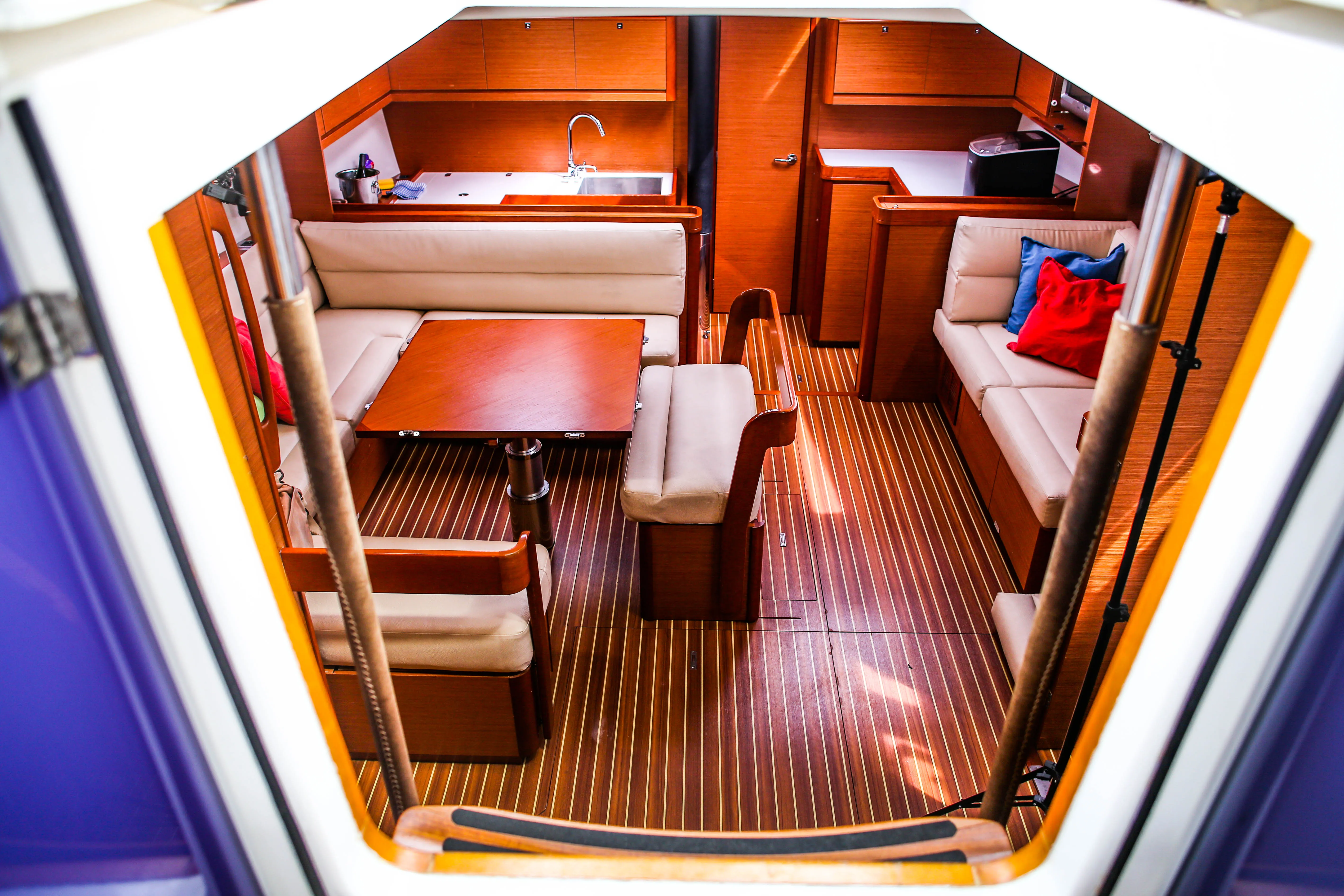 Dufour 520 Grand Large NOTUS — foto dello yacht n. 2