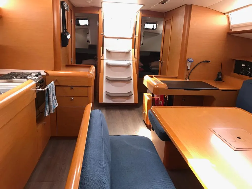 Sun Odyssey 519 Alboran Cognac (Majorca) — foto dello yacht n. 7