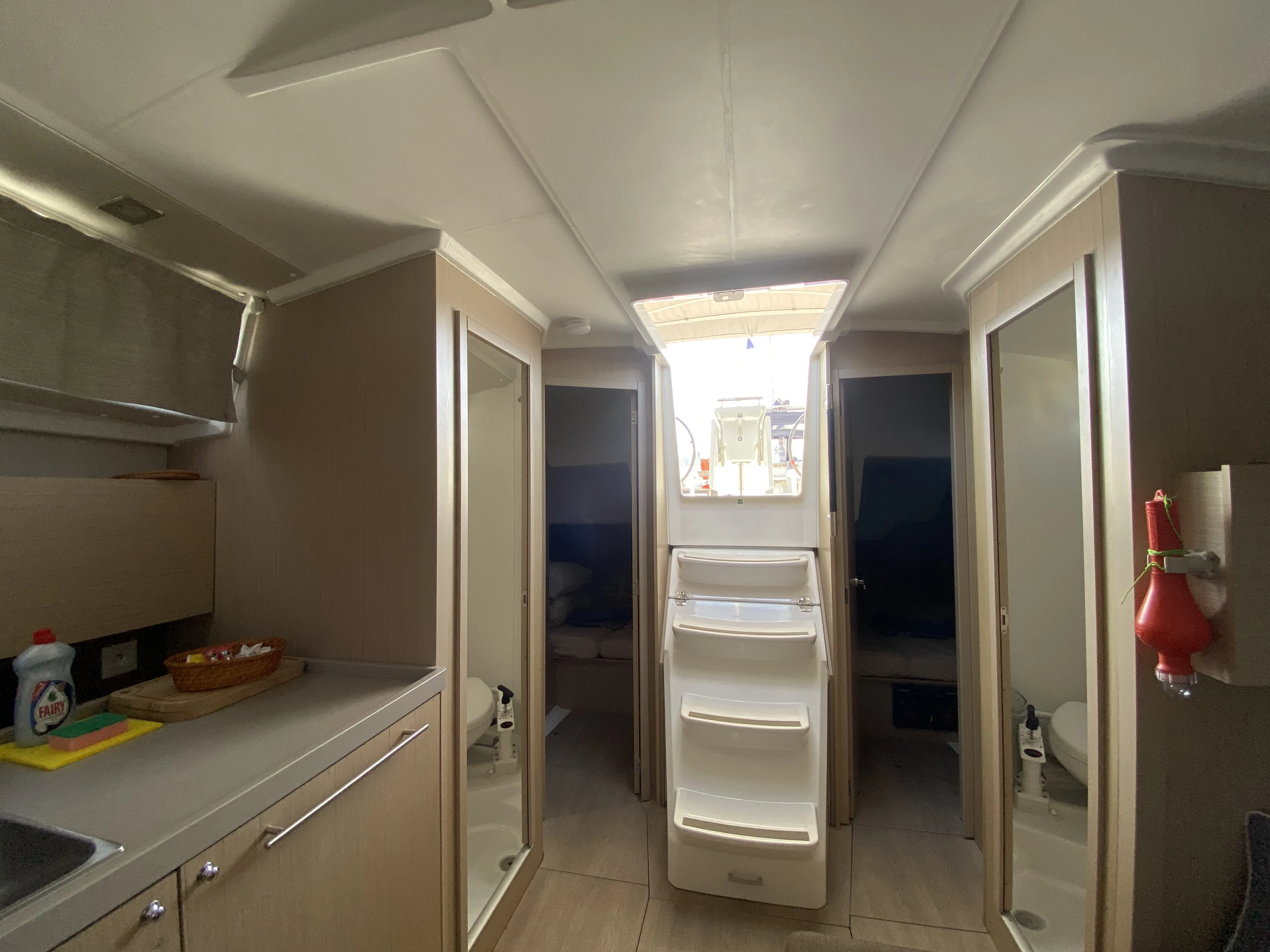 Oceanis 38.1 Helena — фотография яхты 2