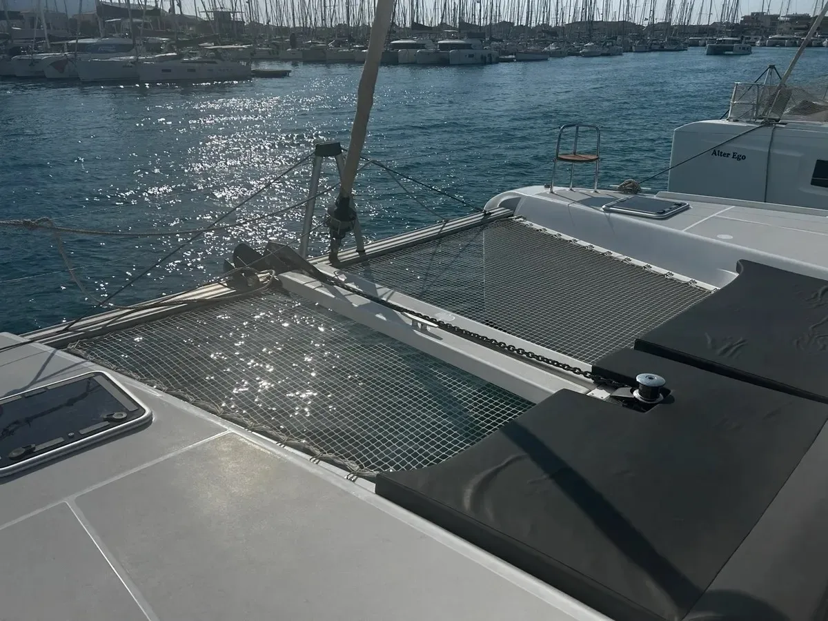 Lagoon 42 Marebella (Pax 12) — фотография яхты 14
