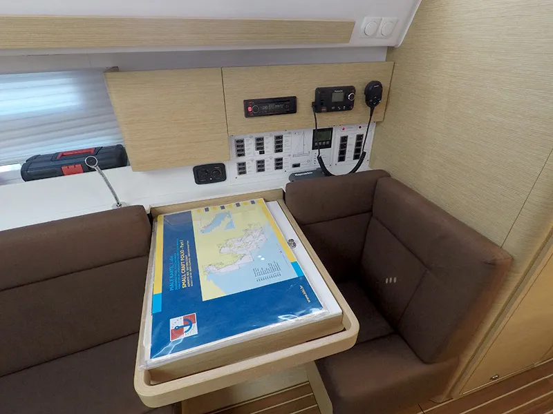 Elan Impression 40 Silente — yacht photo 11