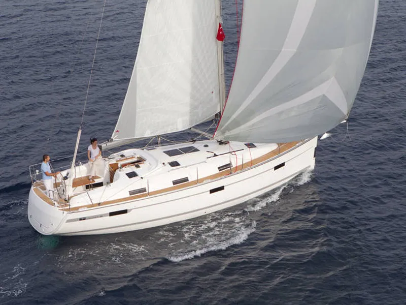 Bavaria Cruiser 36 Kathy Cool — фотография яхты 10