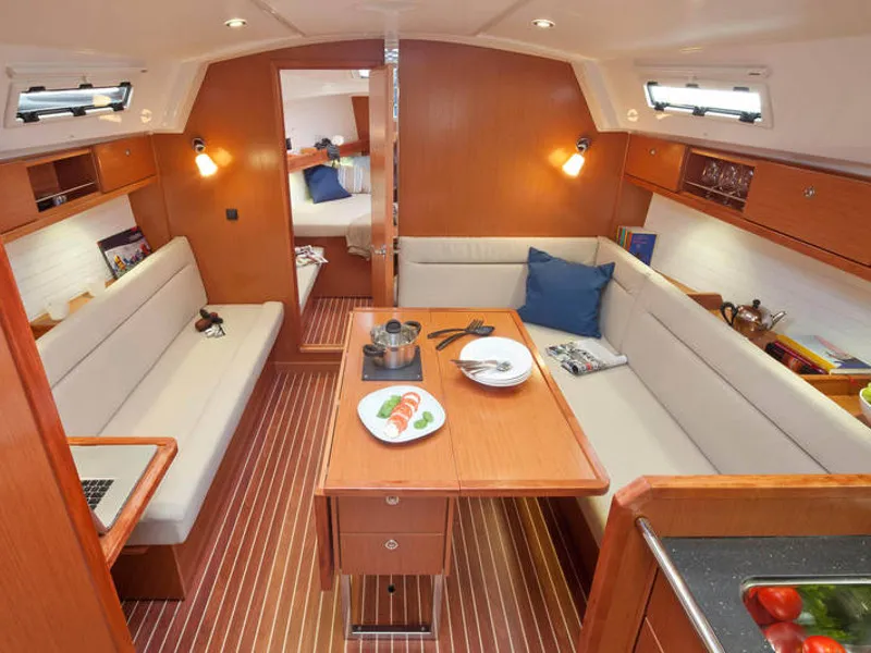 Bavaria Cruiser 36 Kathy Cool — фотография яхты 3