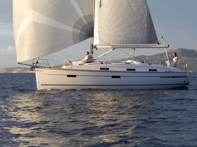 Bavaria Cruiser 36 Kathy Cool — фотография яхты 8