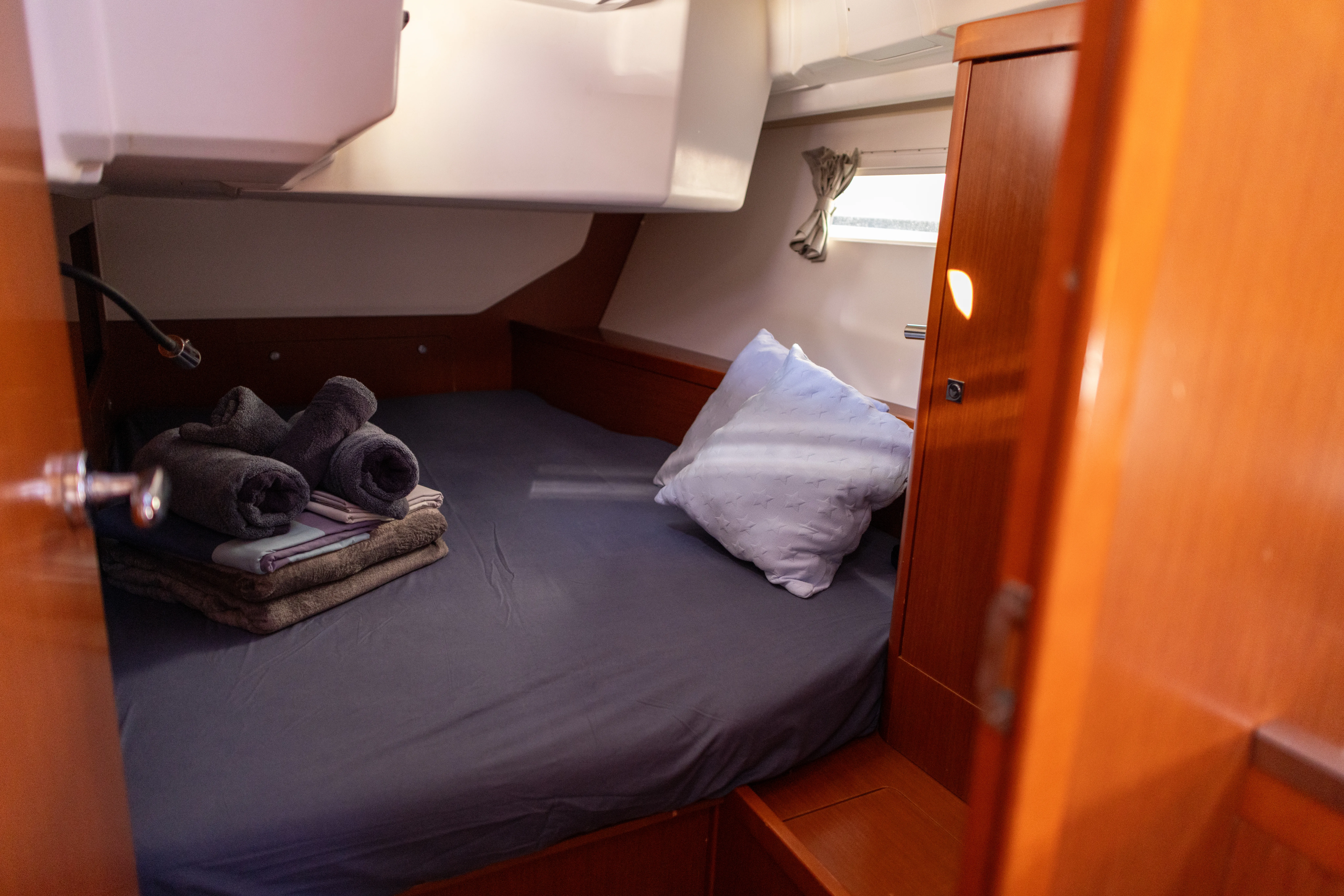 Oceanis 45 AVALON — yacht photo 2