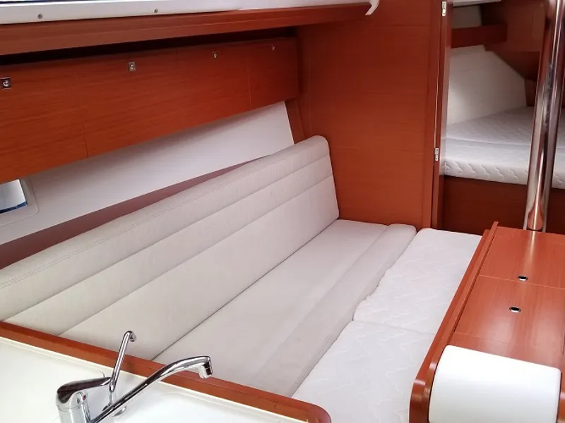 Dufour 350 Grand Large Friday — foto dello yacht n. 3