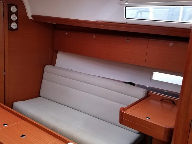 Dufour 350 Grand Large Friday — foto dello yacht n. 11
