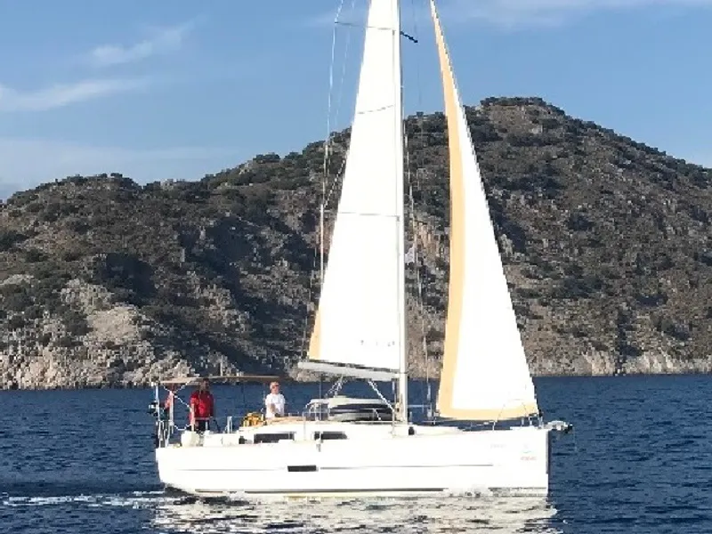 Dufour 350 Grand Large Friday — foto dello yacht n. 12