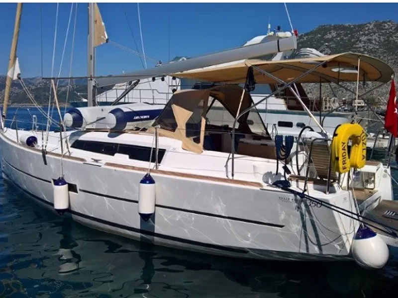 Dufour 350 Grand Large Friday — foto dello yacht n. 4