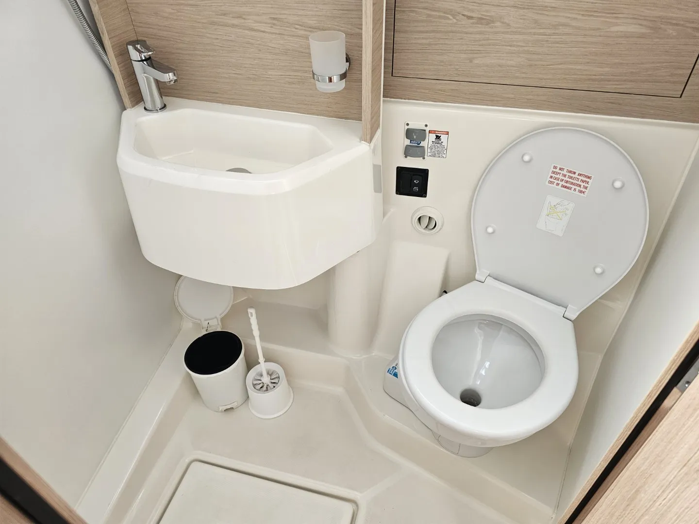 Oceanis 51.1 Jovial — foto dello yacht n. 12