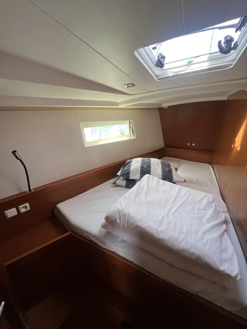 Oceanis 45 VESNA — foto dello yacht n. 4