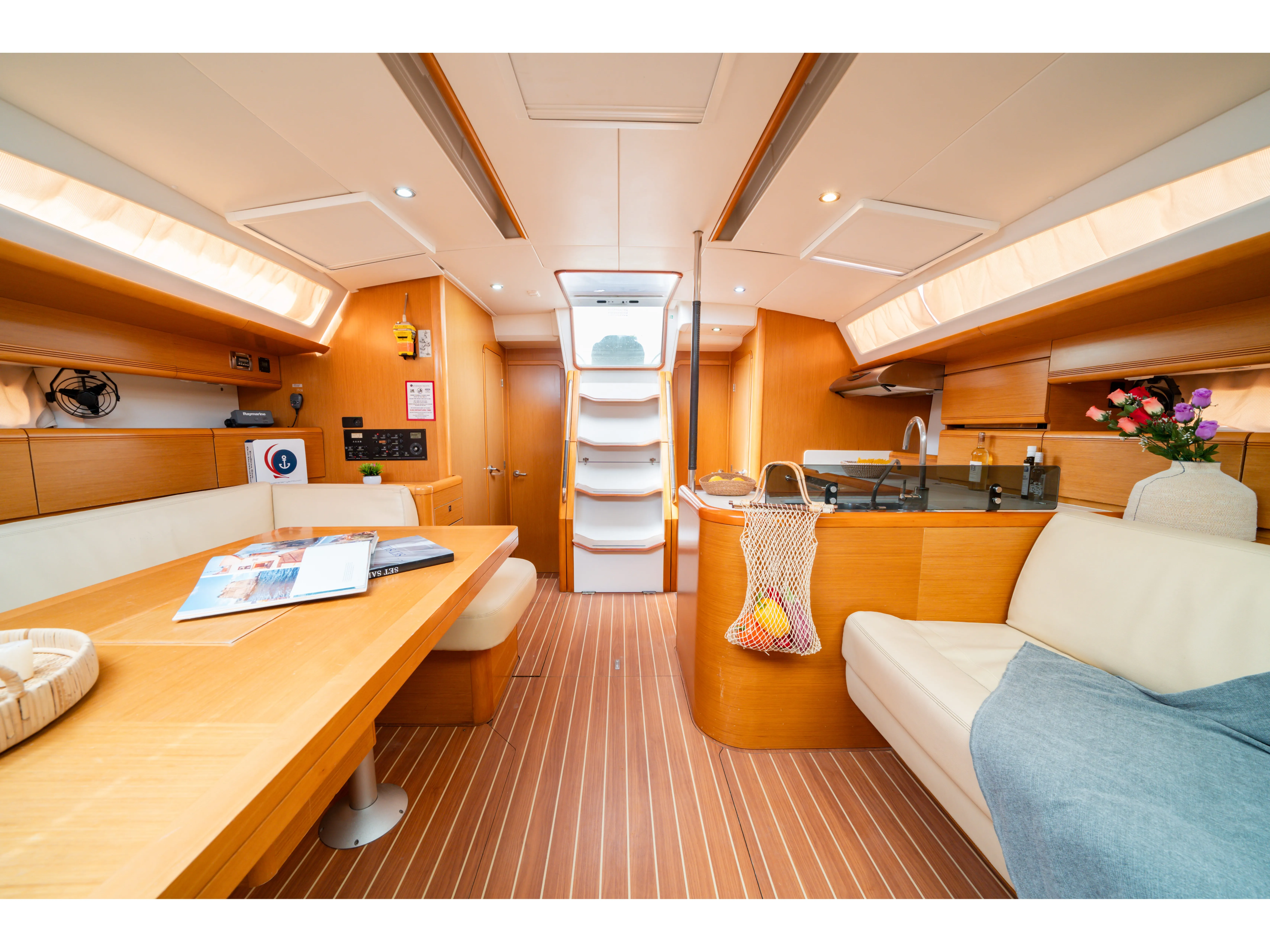 Jeanneau 53 REGINA V — yacht photo 8