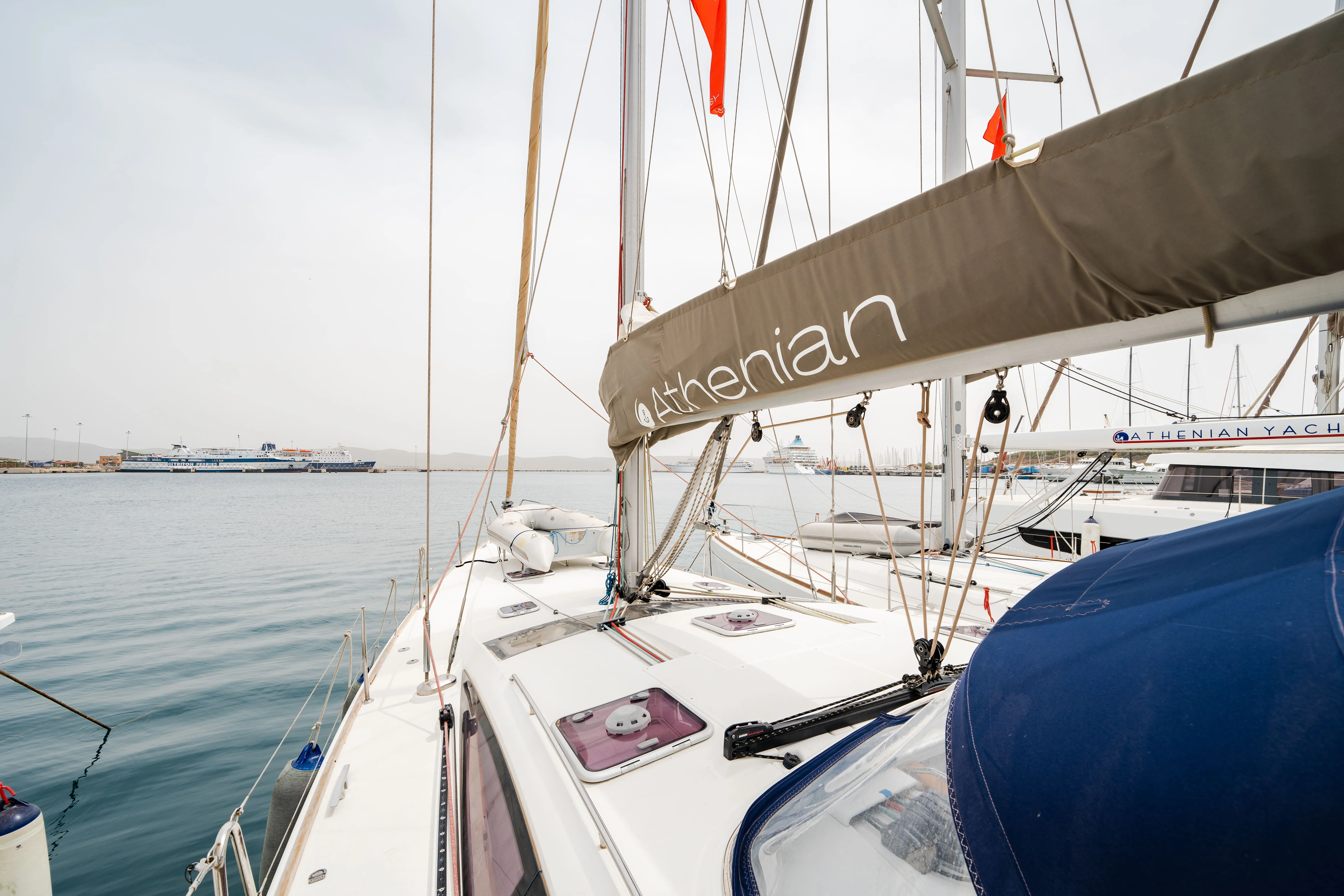 Jeanneau 53 REGINA V — yacht photo 9
