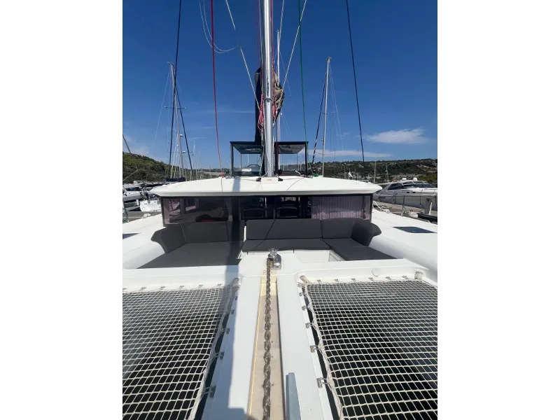 Lagoon 450 Fly CARIAMA (air condition, generator, water maker, flybridge) — foto dello yacht n. 6