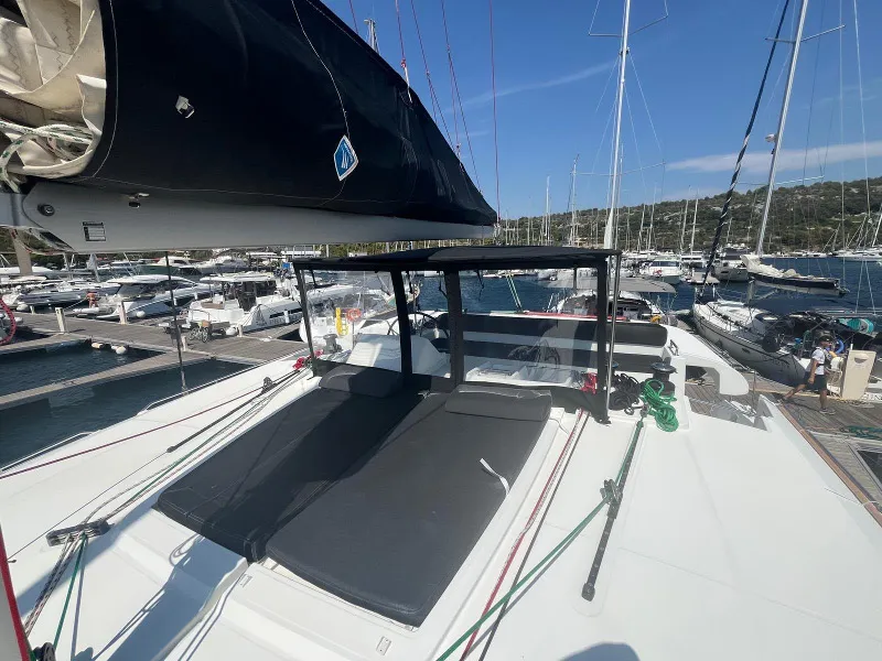 Lagoon 450 Fly CARIAMA (air condition, generator, water maker, flybridge) — foto dello yacht n. 17